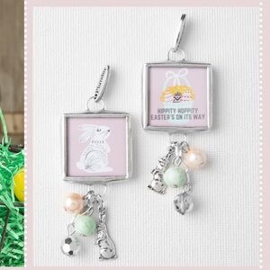 🐇 Hippity Hoppity Pendant Charm - Plunder